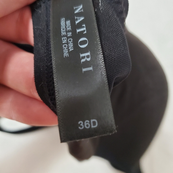 Black Natori Bra 36D - Picture 6 of 17